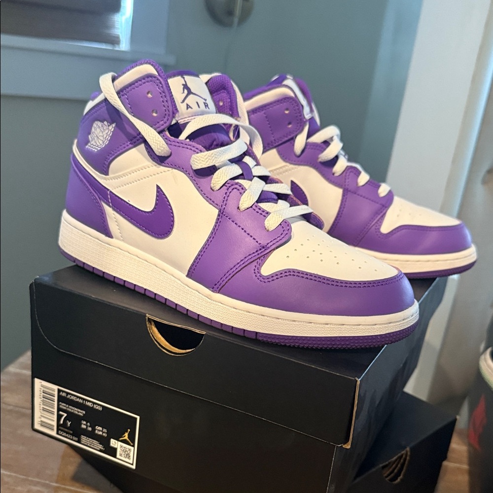 Nike Air Jordan 1 Mid Purple White Shoes